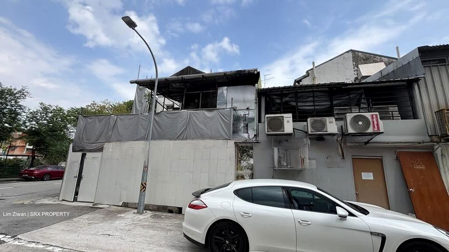 Sims Avenue (D14), Shop House #607276131